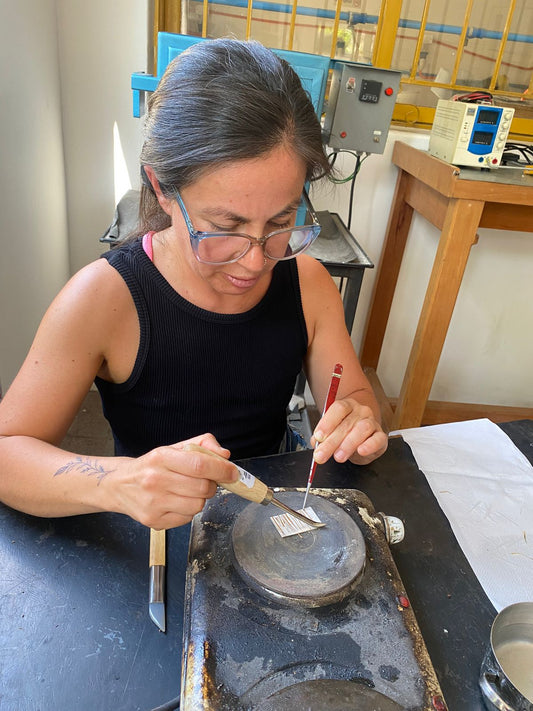 ¿Qué es la orfebrería? Joyería artesanal chilena inspirada en el territorio | Forjadas