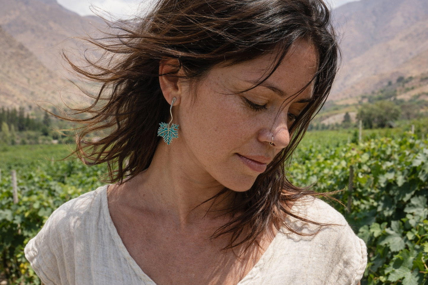 Aros Hojas de Parra de Plata Esmaltada al Fuego | Joyería Artesanal Chilena