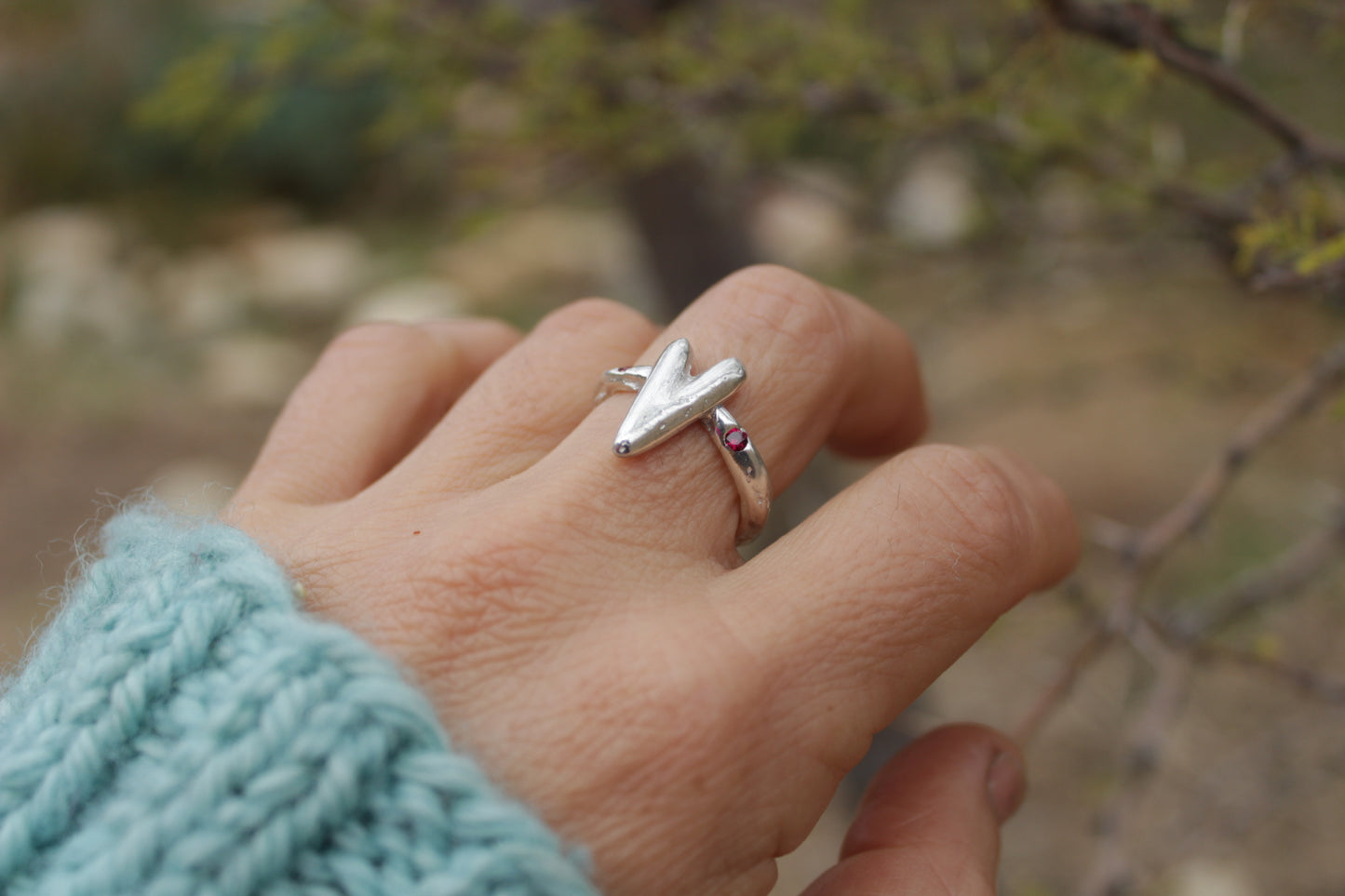 Anillo Corazón en Plata 950 con Circones | Joyería Artesanal Forjadas