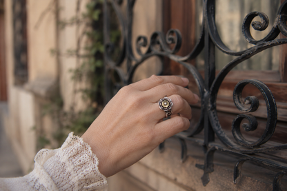 Anillo Flor de Forja en Plata 950, cobre y Bronce | Joyería Artesanal Chilena