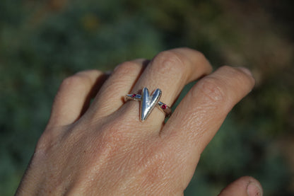Anillo Corazón en Plata 950 con Circones | Joyería Artesanal Forjadas