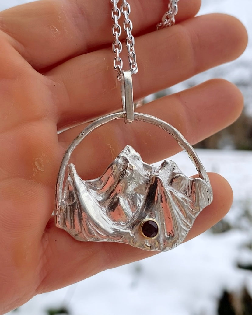 Collar cordillera