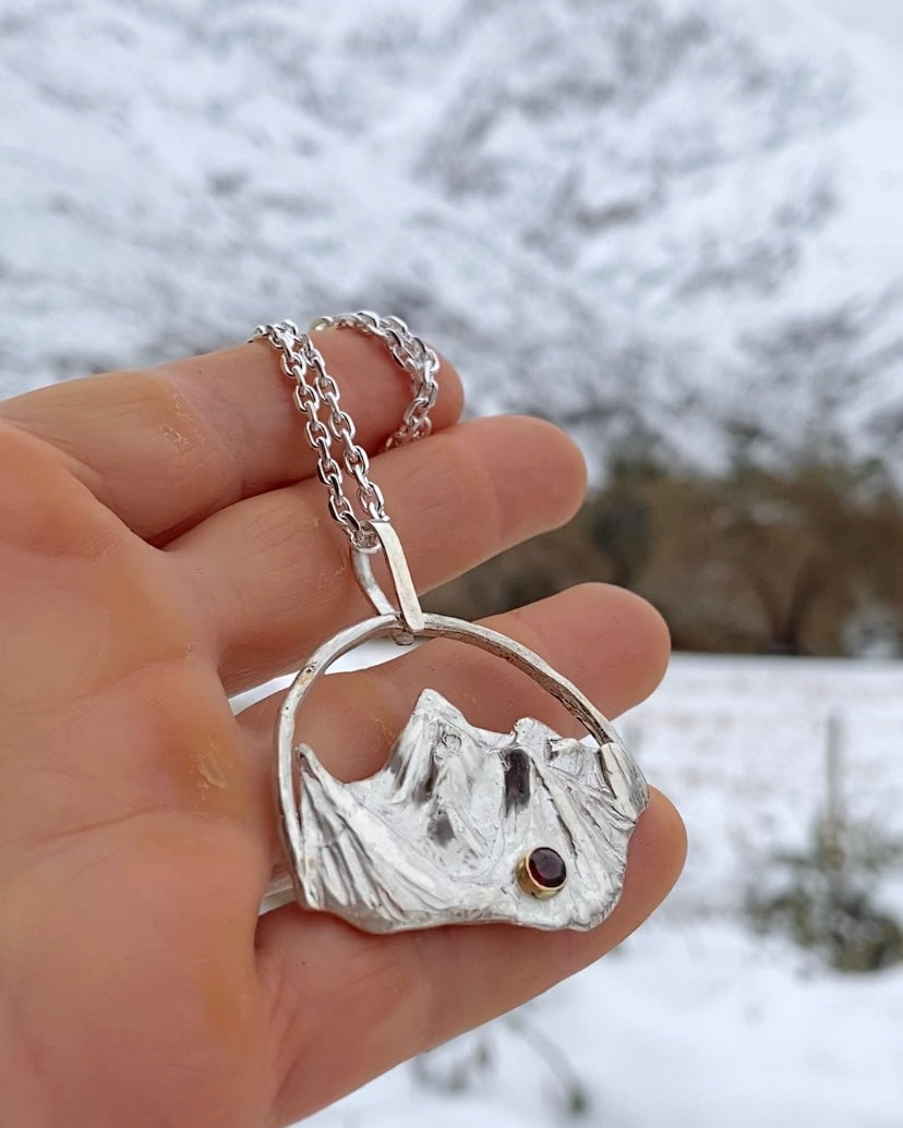 Collar cordillera