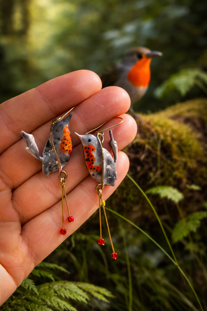 Aros Chucao de Cobre Esmaltado al Fuego y Plata – Aros de Ave Chilena Hechos a Mano – Joyería Artesanal Inspirada en la Naturaleza de Chile